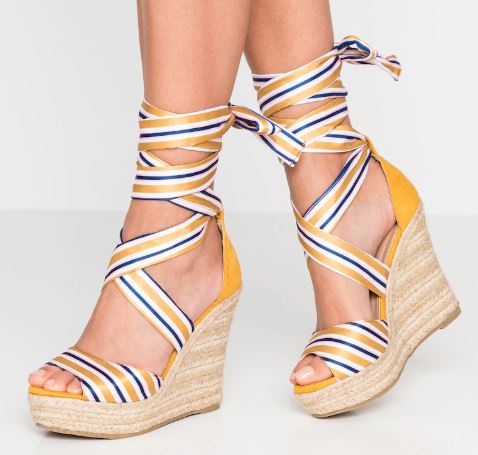 Sandalias con banda de color 1